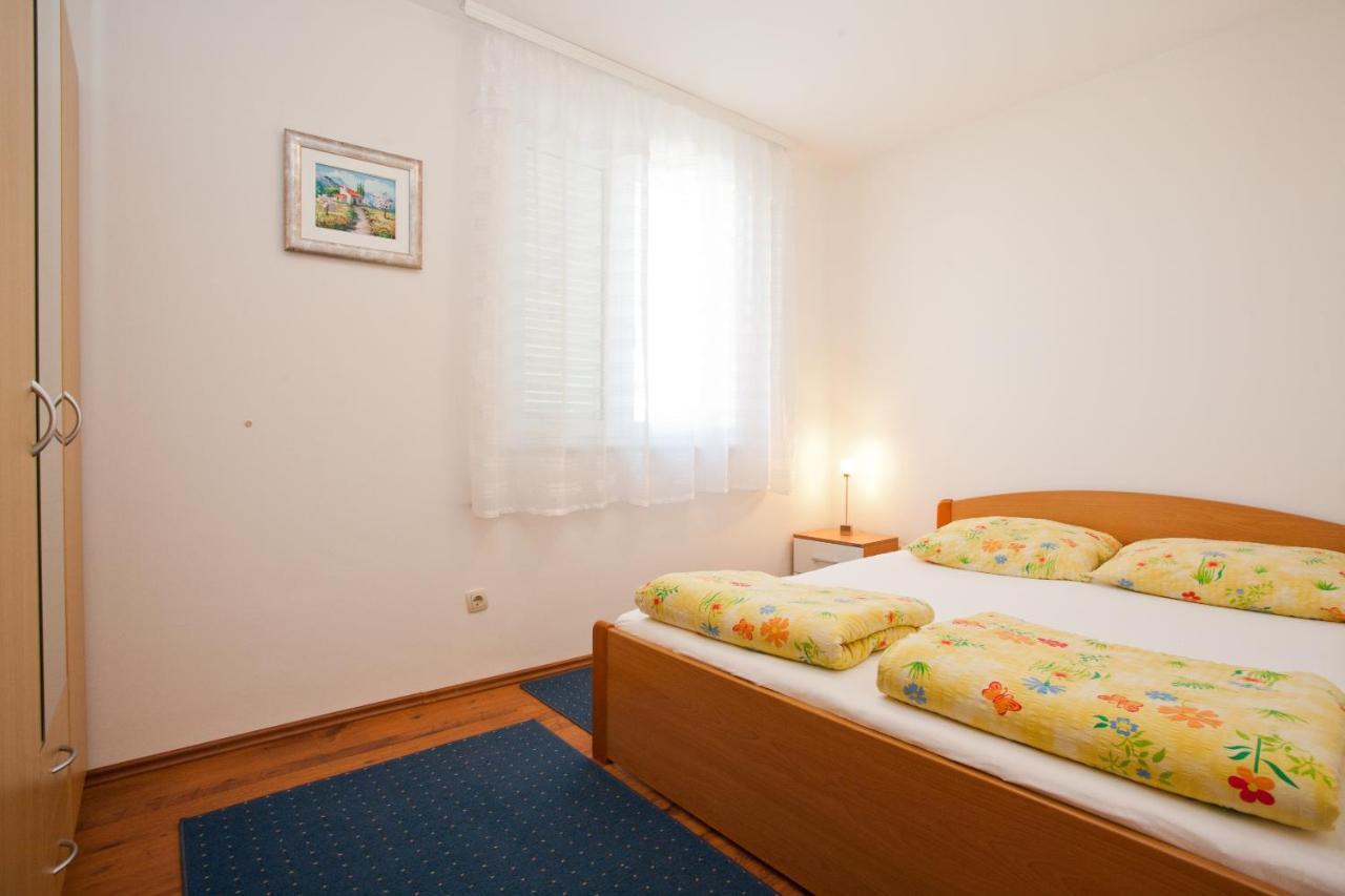 Apartments Glibo Near The Sea And Town Center! Krk Town Exterior foto